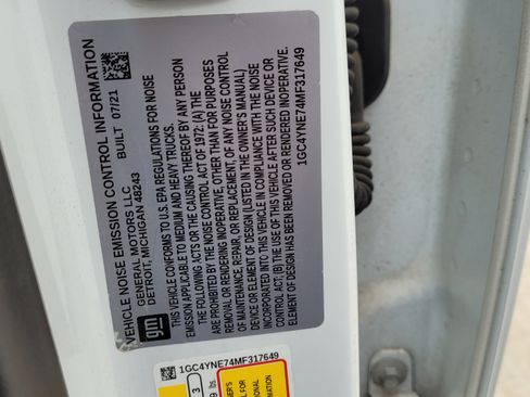 Used 2021 Chevrolet Silverado 2500 LT w/ Convenience Package image 11