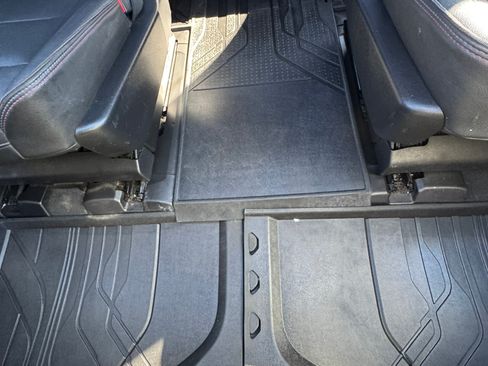 Used 2022 Chevrolet Suburban RST w/ Luxury Package image 24