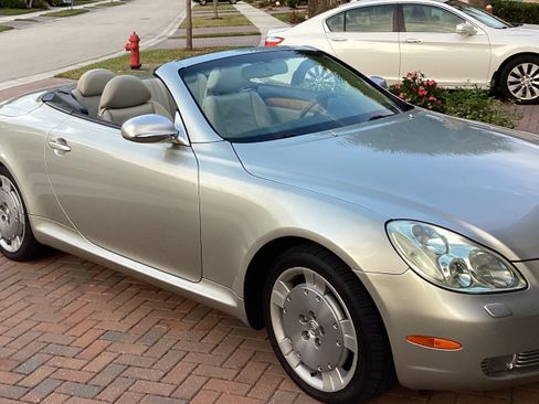 Used 2002 Lexus SC 430 Convertible image 1