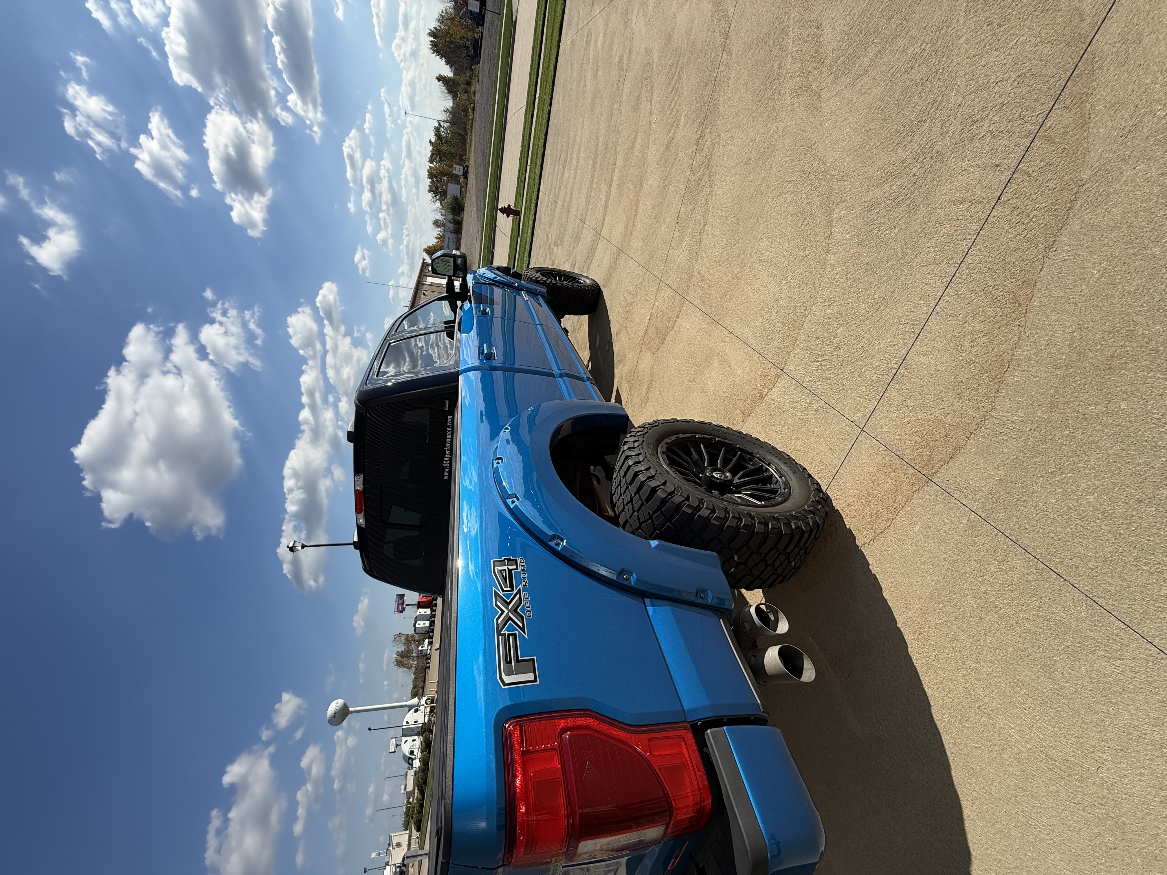 Used 2021 Ford F250 Lariat AWD/4WD image 11