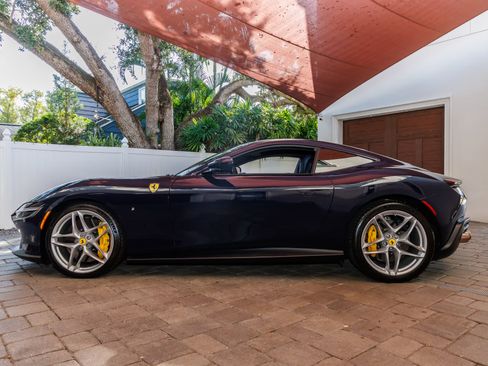Used 2021 Ferrari Roma image 6
