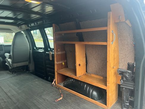 Used 2013 Chevrolet Express 2500 w/ Power Package image 10