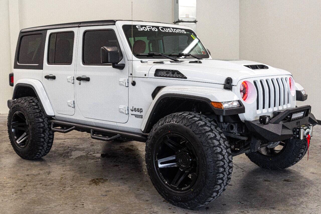 Used 2023 Jeep Wrangler Unlimited AWD/4WD image 1