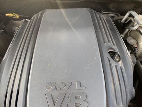 Used 2011 Jeep Grand Cherokee Limited w/ Mopar Chrome Edition Group AWD/4WD image 9