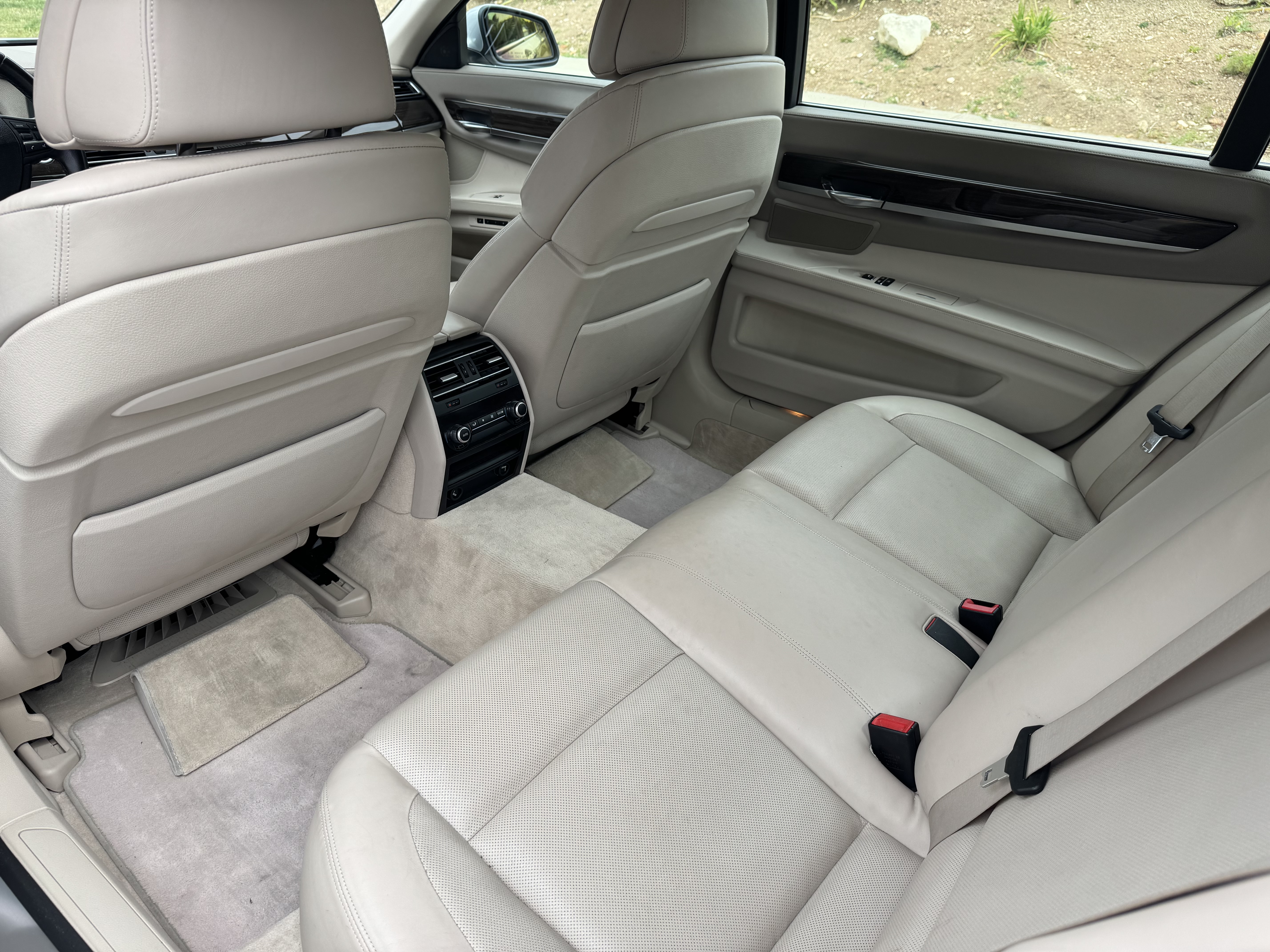 Used 2011 BMW 740Li RWD image 6