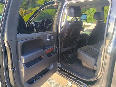 Used 2015 GMC Sierra 1500 SLT w/ SLT Crew Cab Value Package image 17