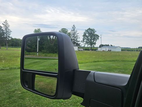 Used 2025 RAM 1500 Laramie w/ Night Edition AWD/4WD image 15