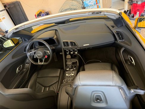 Used 2021 Audi R8 V10 image 5