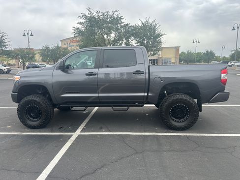 Used 2021 Toyota Tundra Limited w/ Limited Premium Package image 4