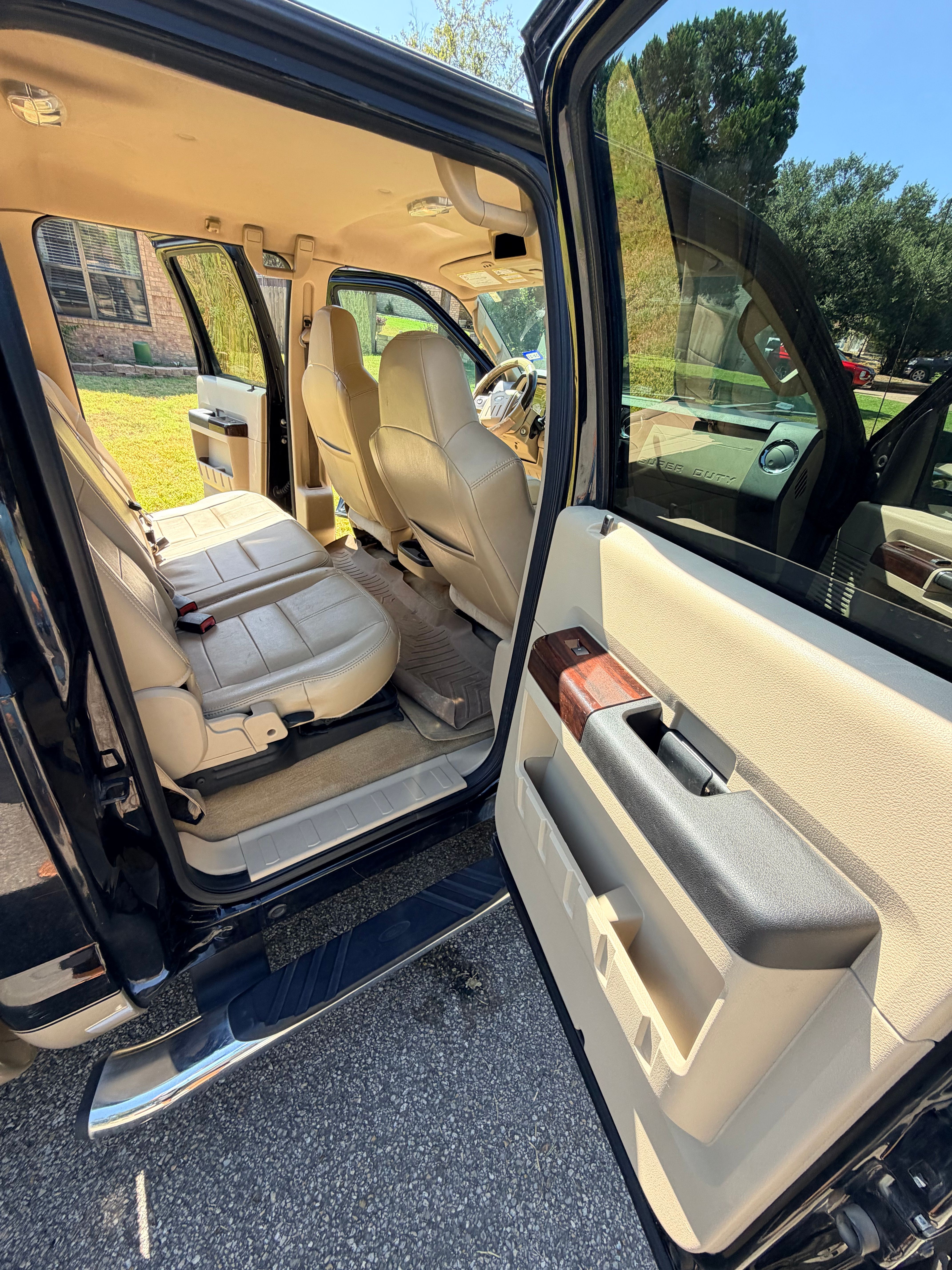 Used 2010 Ford F350 Lariat RWD image 16