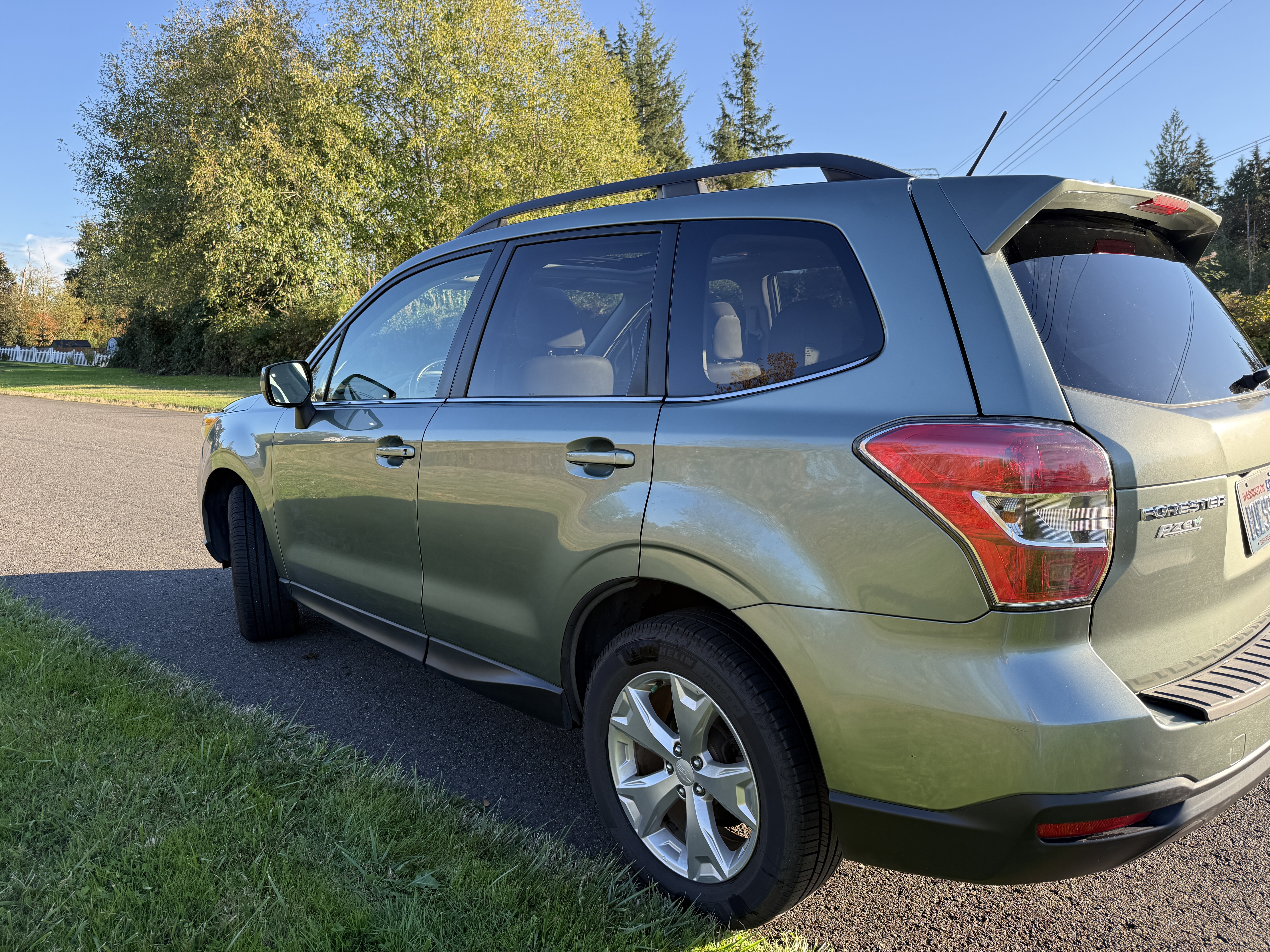 Used 2014 Subaru Forester 2.5i Limited w/ Popular Package #2 AWD/4WD image 8