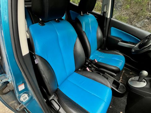 Used 2011 MAZDA MAZDA2 Touring image 12