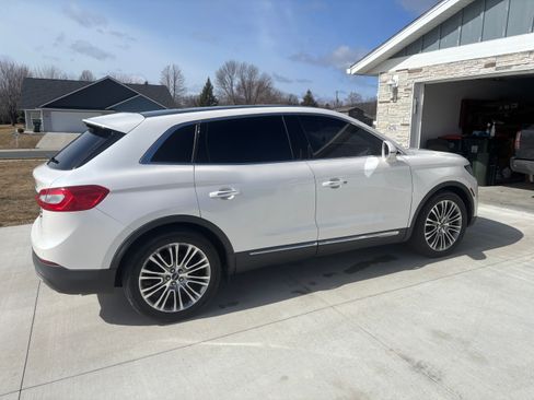 Used 2017 Lincoln MKX Reserve w/ Lincoln MKX Climate Package image 1