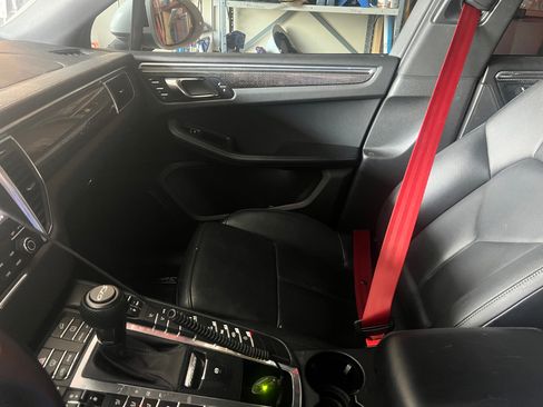 Used 2017 Porsche Macan GTS image 12