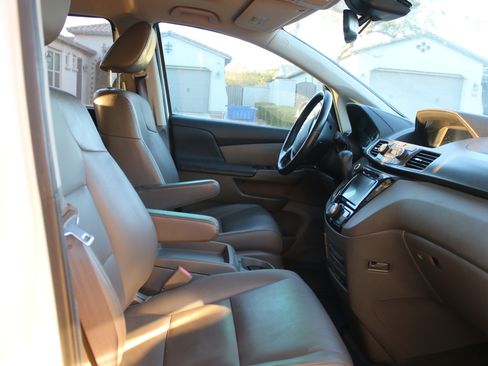 Used 2014 Honda Odyssey EX-L image 22