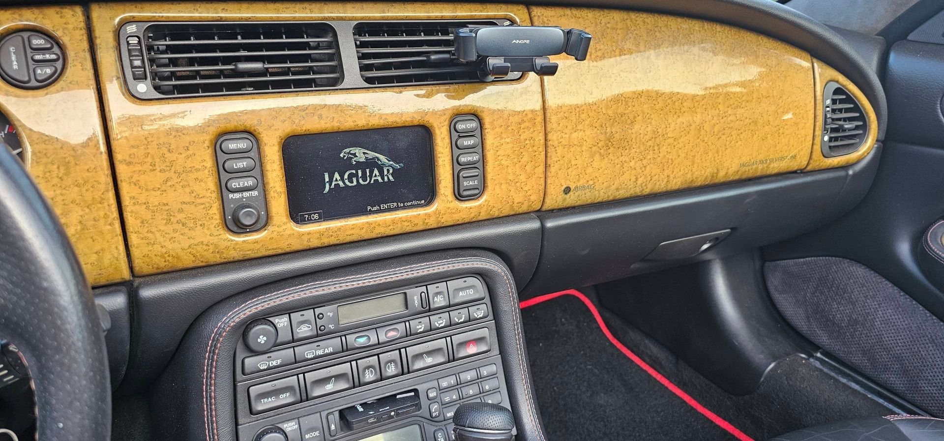 Used 2001 Jaguar XKR Convertible RWD image 12