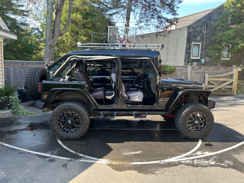 Used 2014 Jeep Wrangler Unlimited Sport AWD/4WD image 6