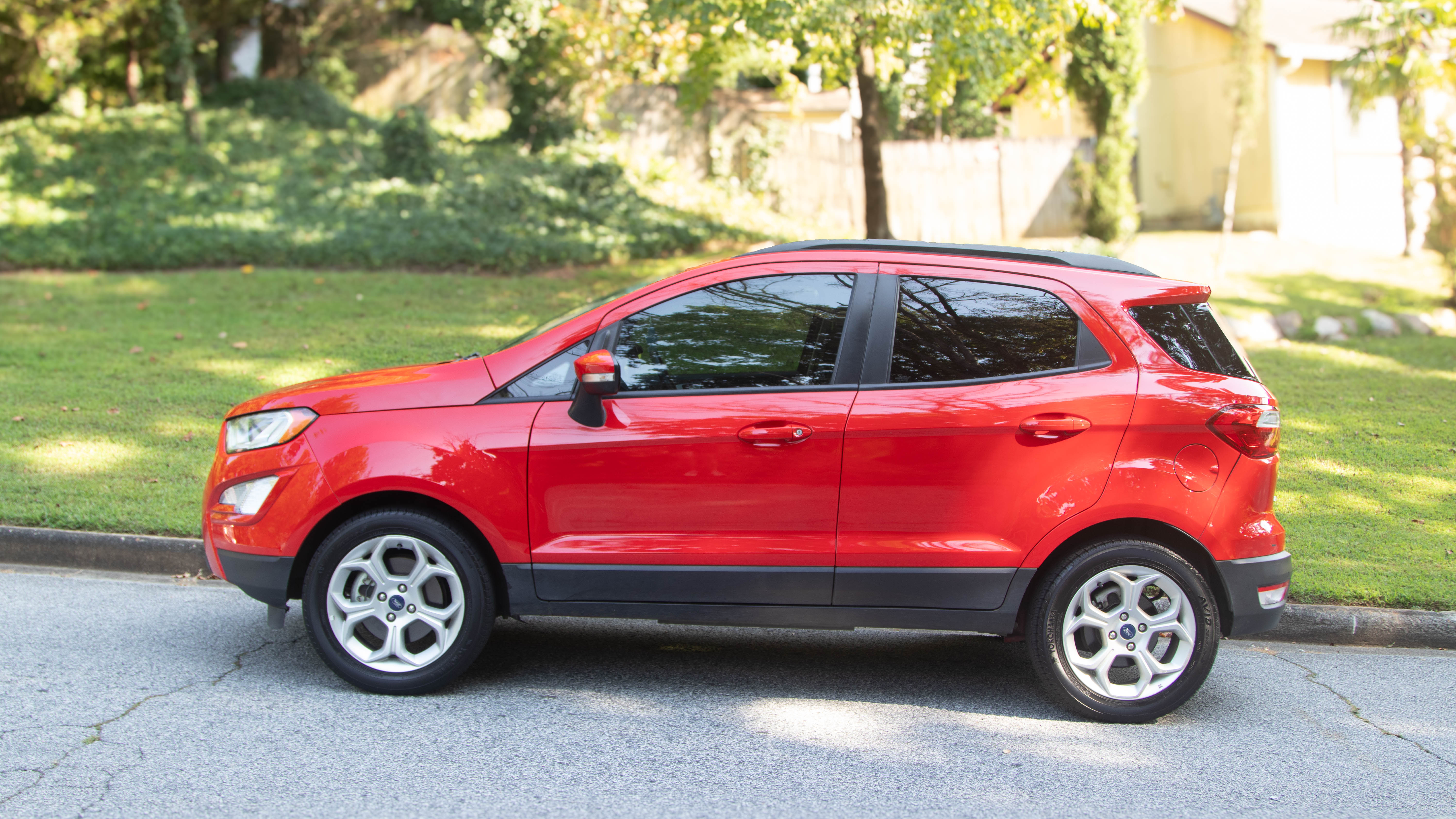 Used 2021 Ford EcoSport SE w/ SE Convenience Package FWD image 4