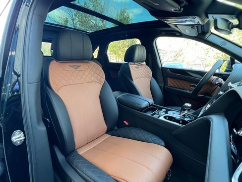 Used 2018 Bentley Bentayga AWD/4WD image 9