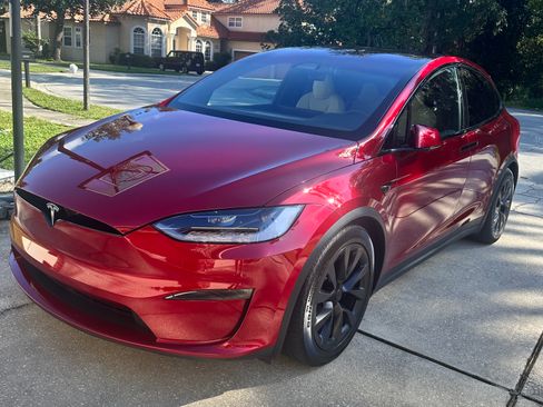 Used 2025 Tesla Model X AWD/4WD image 10