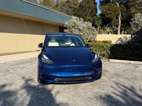 Used 2021 Tesla Model Y Performance image 6