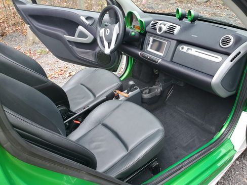 Used 2014 smart fortwo electric drive image 6