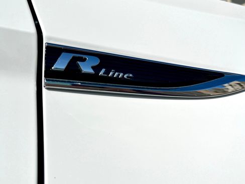 Used 2021 Volkswagen Jetta R-Line image 12