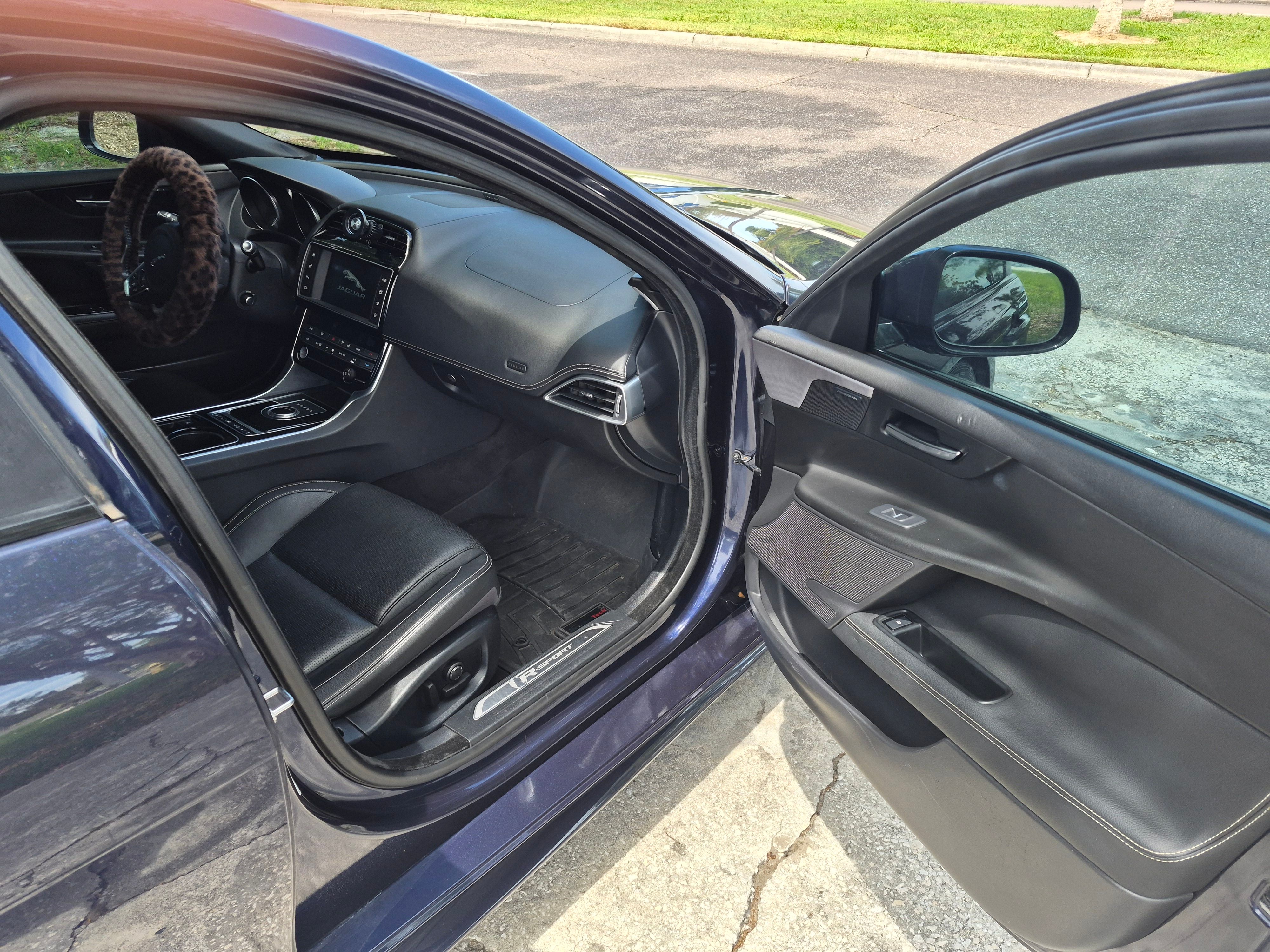 Used 2017 Jaguar XE R-Sport RWD image 4