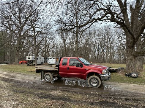 Used 2003 Ford F250 XLT image 10