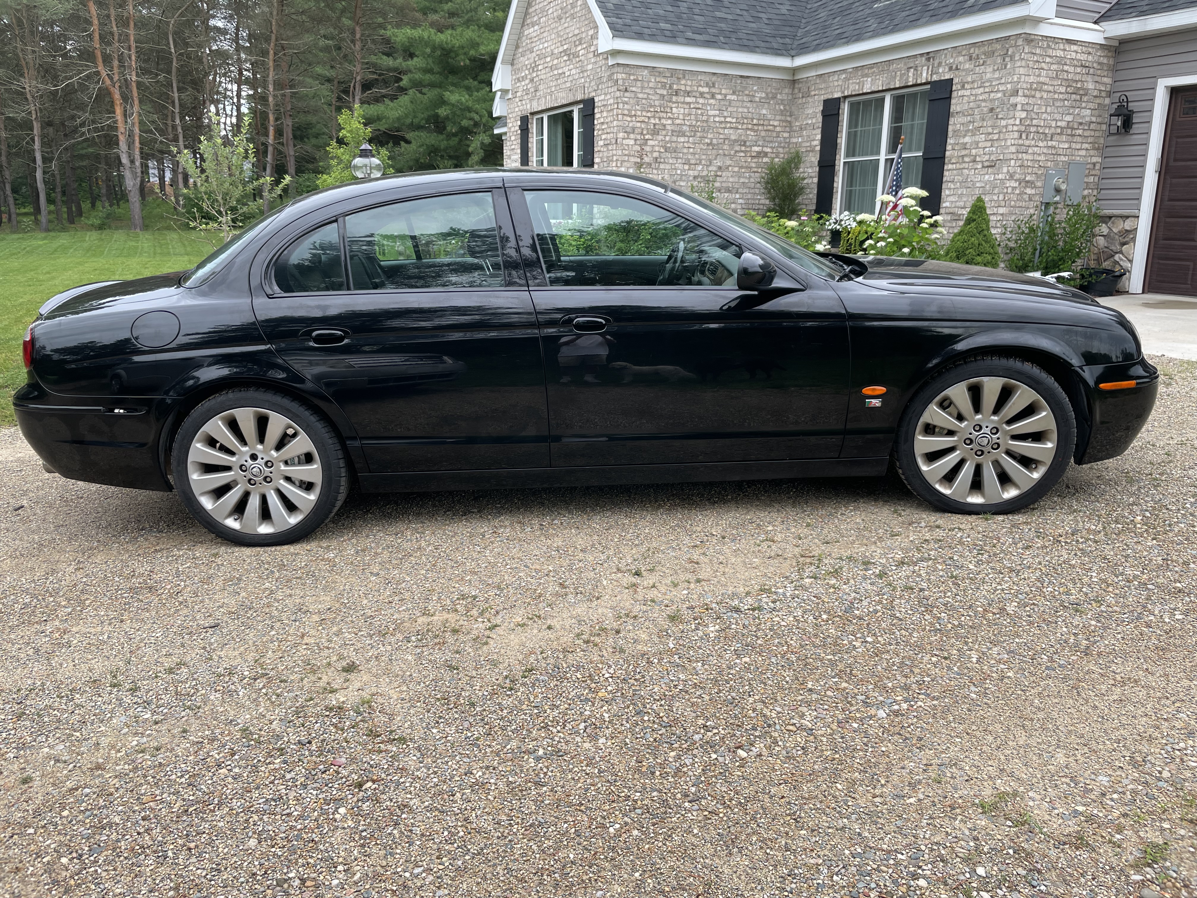 Used 2005 Jaguar S-TYPE R RWD image 1