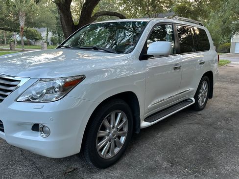 Used 2010 Lexus LX 570 4WD image 1