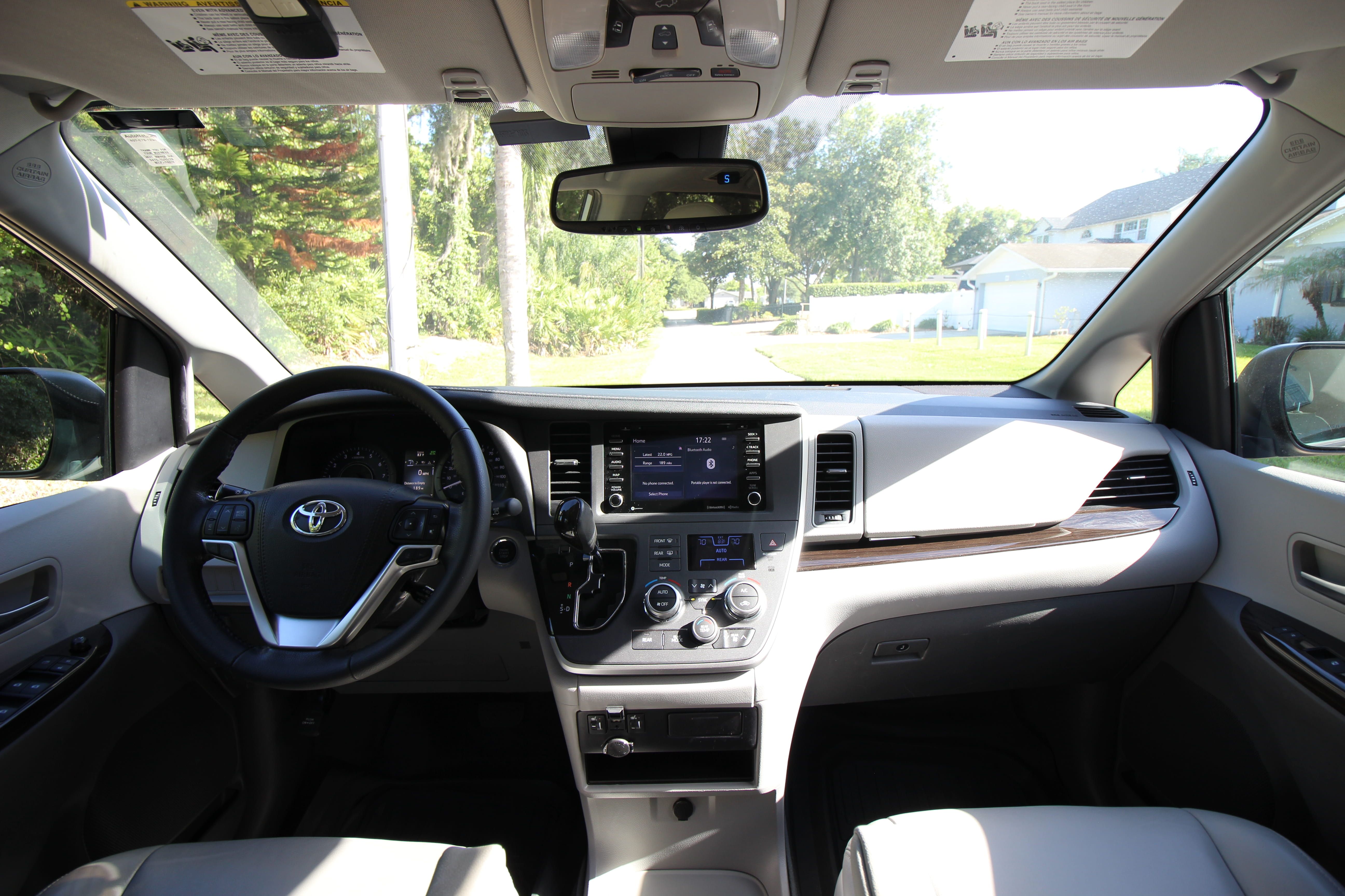 Used 2020 Toyota Sienna XLE FWD image 9