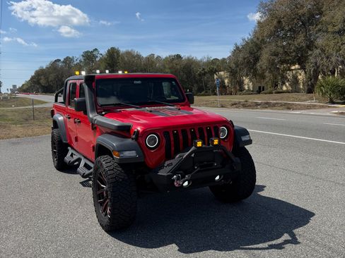 Used 2020 Jeep Gladiator Sport w/ Quick Order Package 24S image 1
