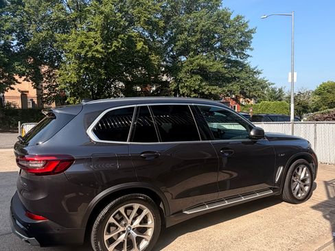 Used 2023 BMW X5 xDrive45e AWD/4WD image 5