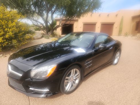 Used 2013 Mercedes-Benz SL 550 image 2