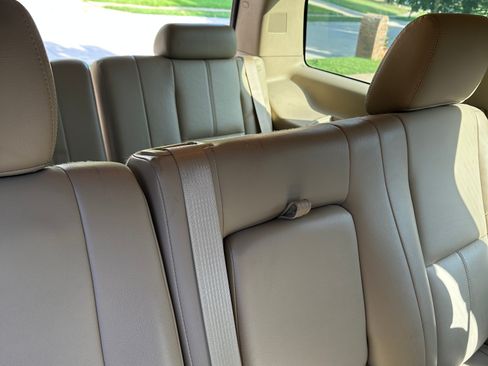 Used 2013 Chevrolet Tahoe LS RWD image 15
