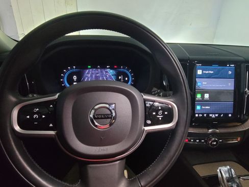 Used 2022 Volvo XC60 B5 Inscription w/ Climate Package image 15