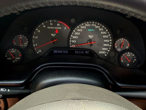 Used 2001 Chevrolet Corvette Convertible w/ Preferred Equipment Group2 RWD image 6