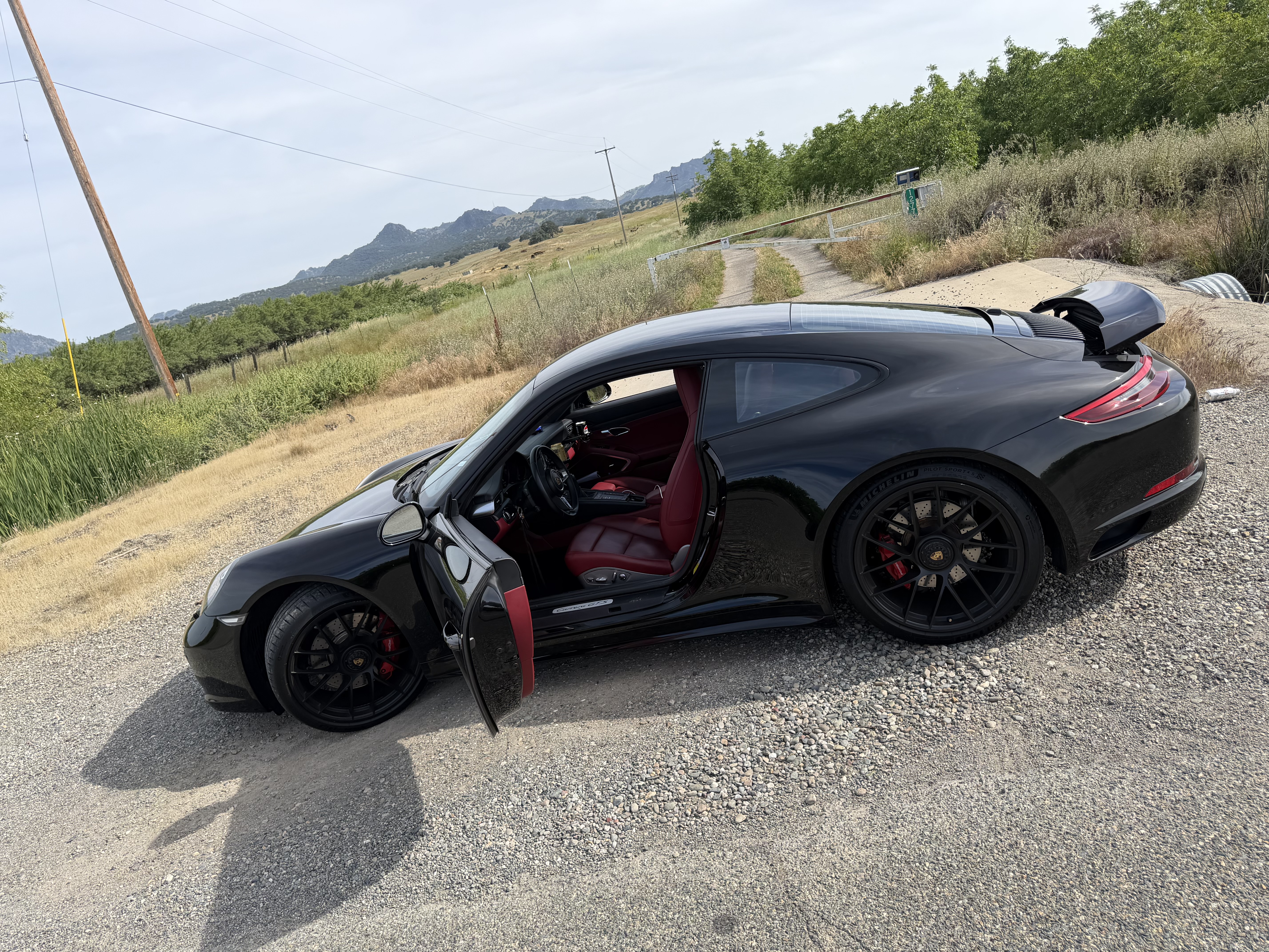 Used 2017 Porsche 911 GT3 RS image 2