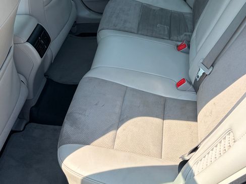 Used 2014 Toyota Camry XLE w/ Leather Package FWD image 12