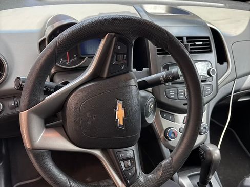 Used 2013 Chevrolet Sonic LT image 13