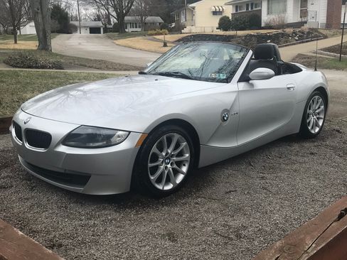 Used 2006 BMW Z4 3.0i RWD image 6