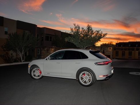 Used 2021 Porsche Macan GTS image 6