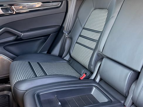 Used 2023 Porsche Cayenne GTS image 12