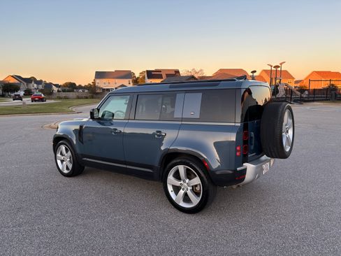 Used 2020 Land Rover Defender 110 HSE image 2