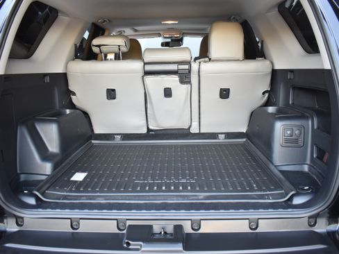 Used 2022 Toyota 4Runner SR5 Premium w/ Moonroof Package AWD/4WD image 12