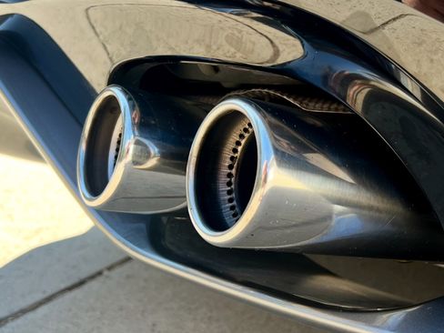 Used 2018 Jaguar F-TYPE R image 24