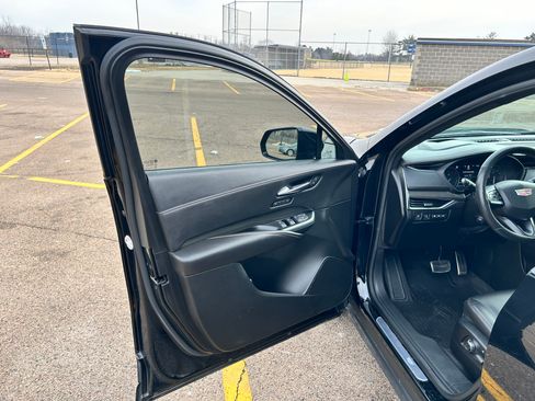 Used 2020 Cadillac XT4 Sport image 24