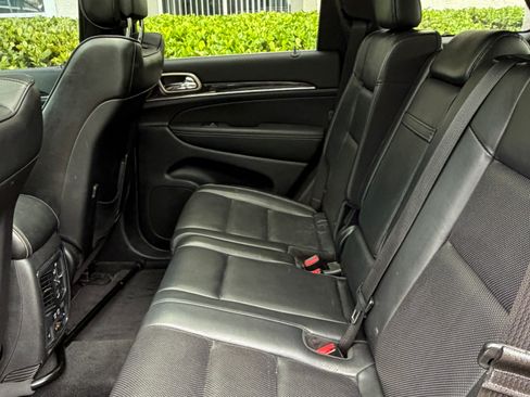 Used 2014 Jeep Grand Cherokee Overland AWD/4WD image 13