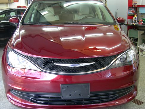 Used 2020 Chrysler Voyager Lxi image 6